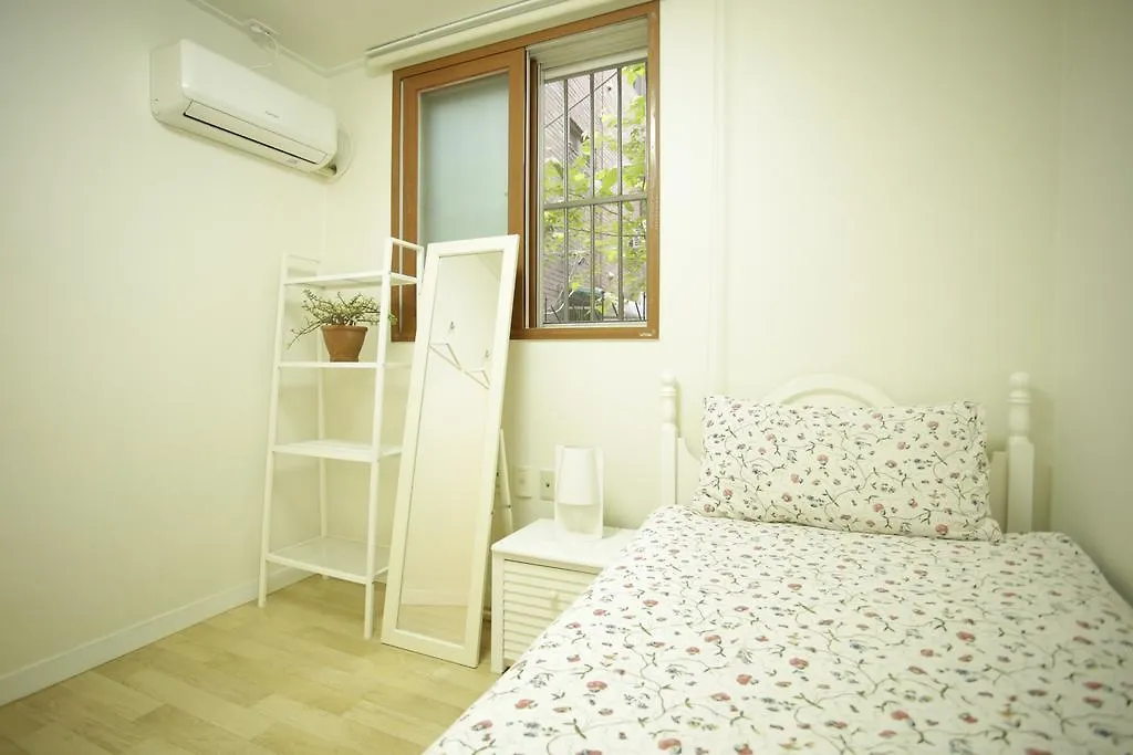 May Guesthouse Seoul 3*,