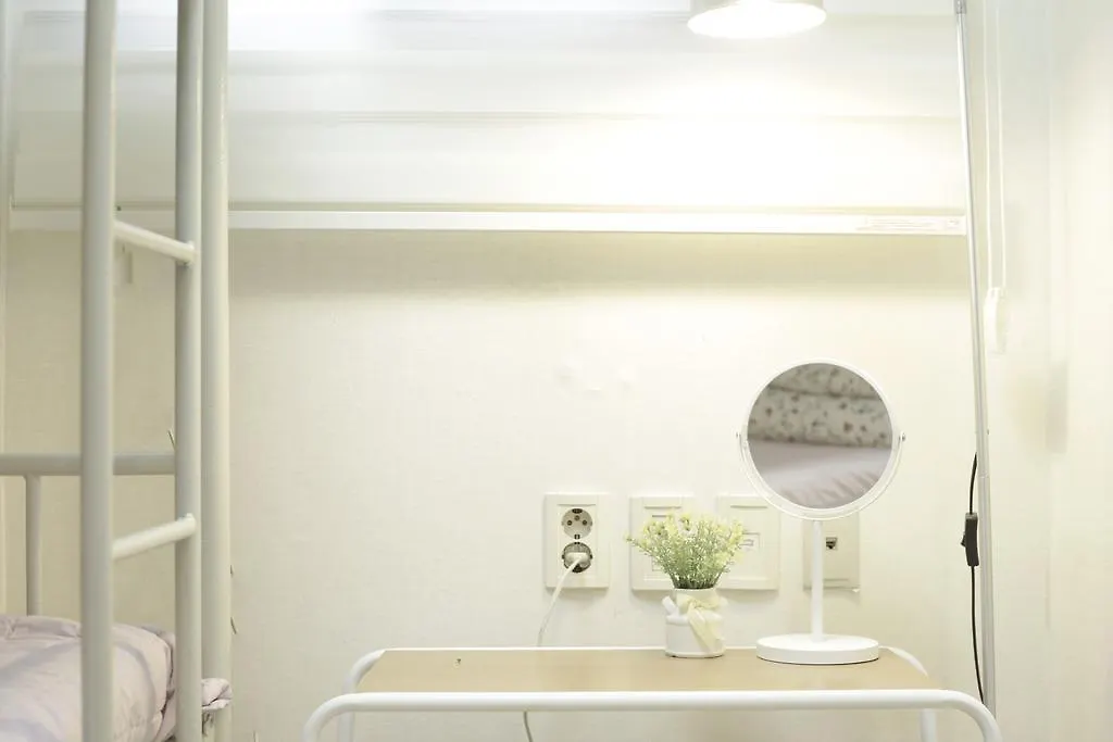 May Guesthouse Seoul 3*,  South Korea
